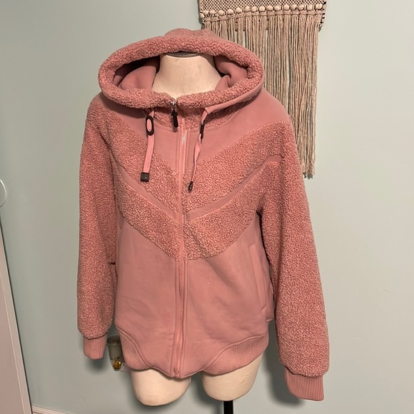 Koolaburra Jackets & Blazers - Koolaburra UGG Dusty Rose Faux Fur Fleece Coat Jacket L Large